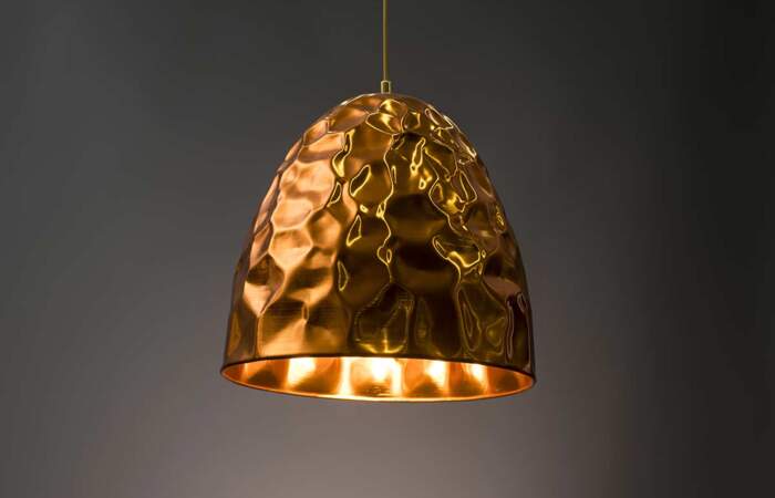 Lampshade coated with liquid metal